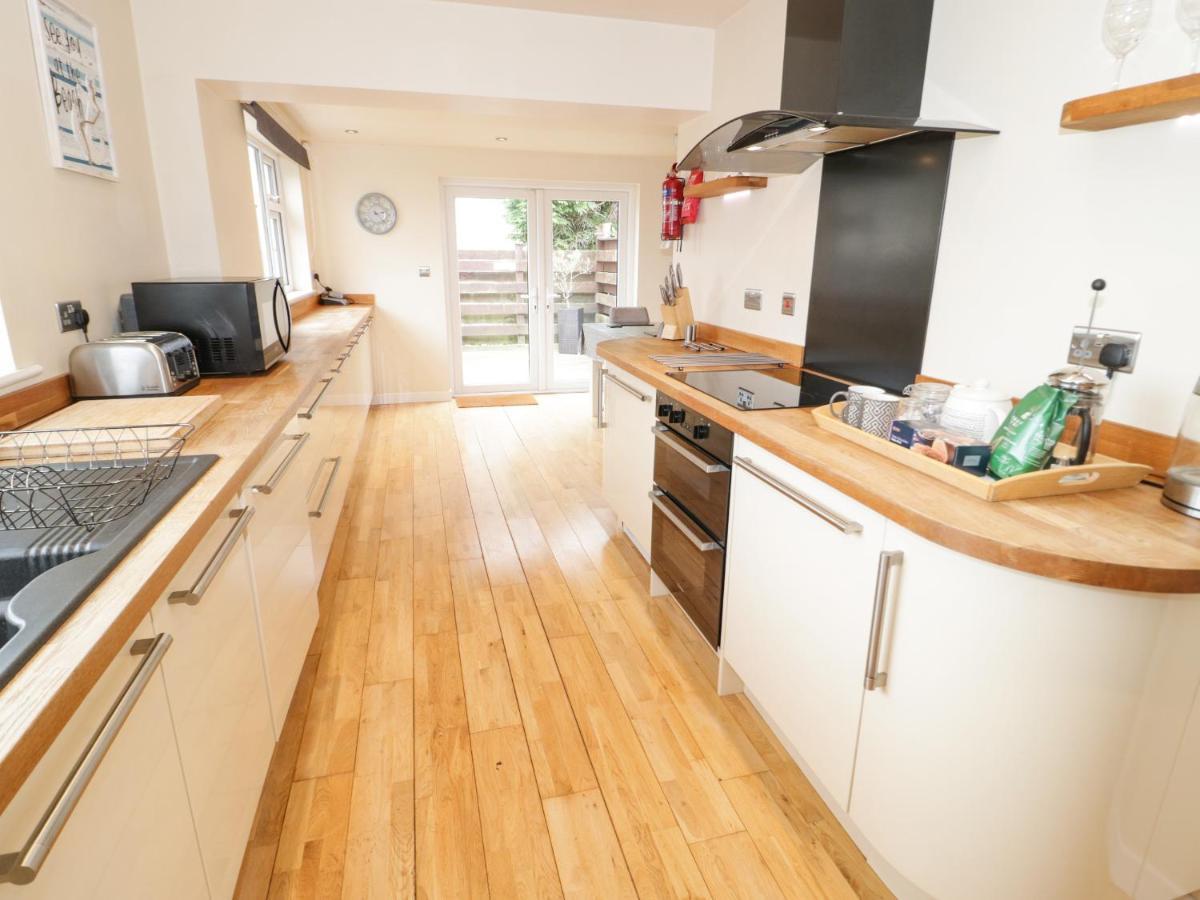 Moranva Villa Benllech Exterior photo